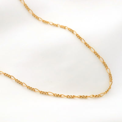 Gold dainty chain necklace