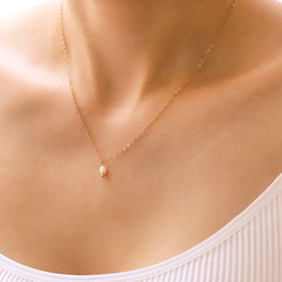 Dainty pearl necklace