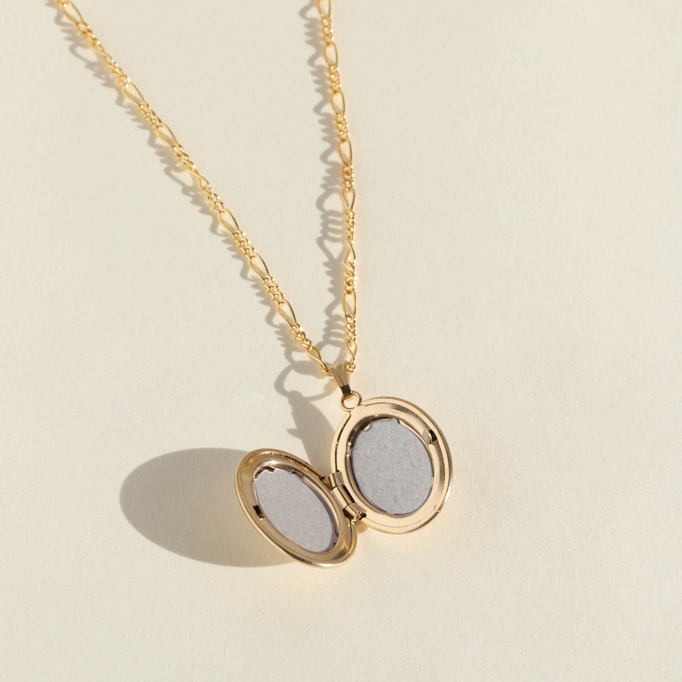 Oval locket