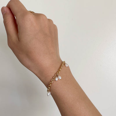 Pearl bracelet